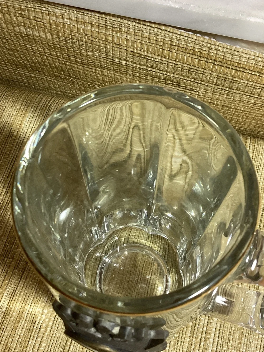 Clear Glass Golf-Themed Beer Mug with Gold Rim Metal 3 Medallion